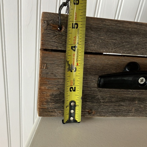 Rustic Farmhouse Natural Wood Board With Cast Iron Hooks Ready To Hang - Picture 9 of 13